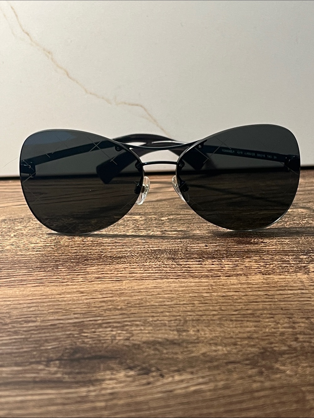 Authentic Chanel Aviator. Scratches on 1 lens. Teal blue. 4218 c.469/z6